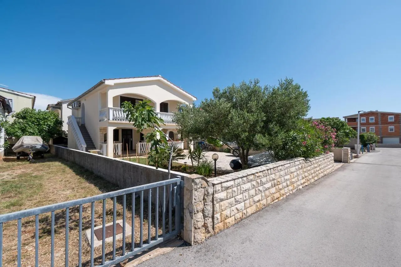 Apartments With A Parking Space Vir - 20147 Croatia